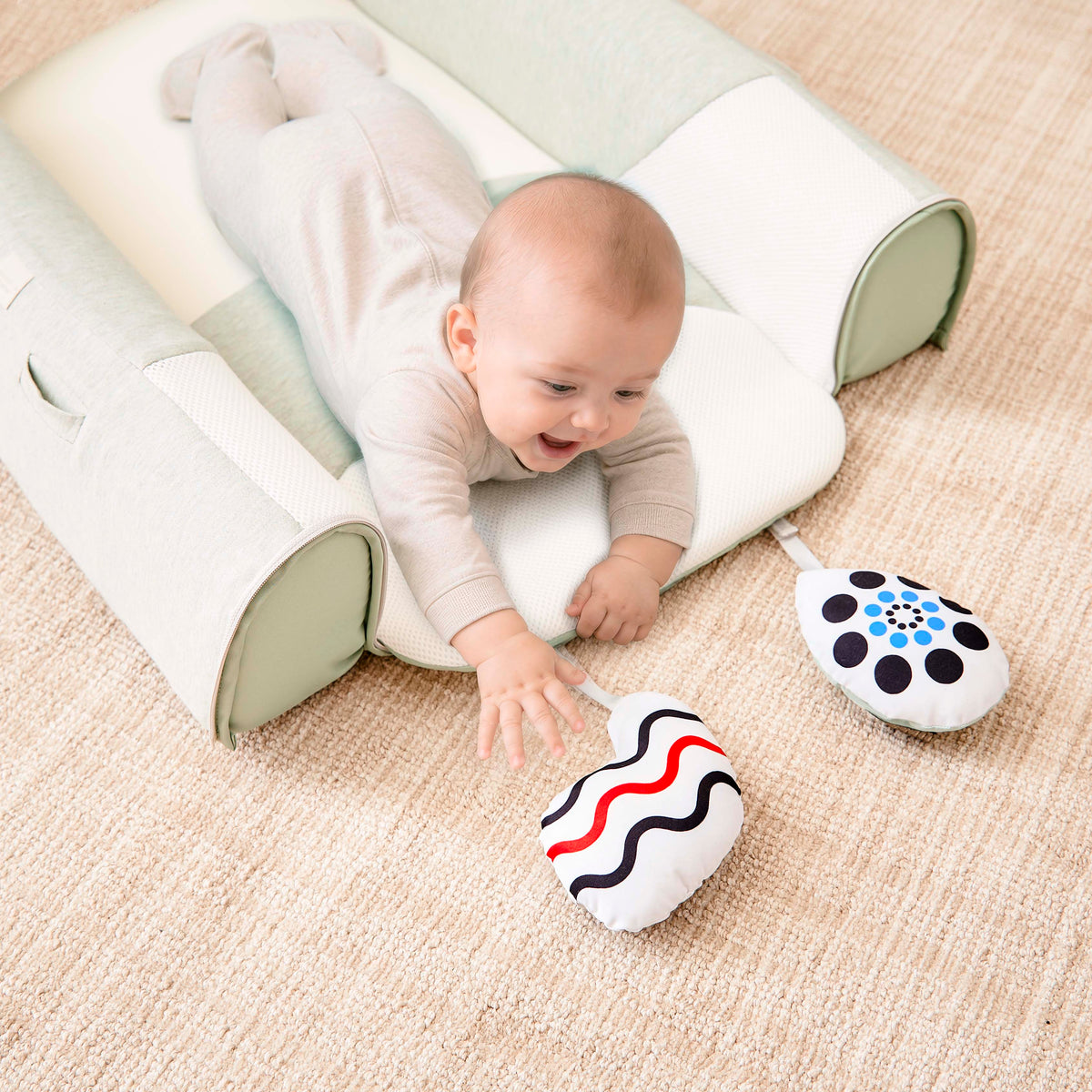 Chicco Tummy Pod 4-In-1